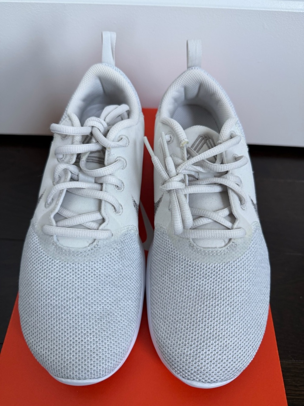 Nike Women’s White and Gray Flex Experience Run 10 Sneakers - Picture 2 of 6